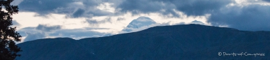 Abends zeigt sich der Mount Denali