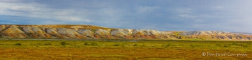 die Farben der Steine sind genauso gigantisch wie die der Tundra