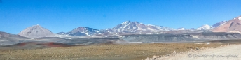 Cerro El Fraile (6.062 m), Cerro del Nacimiento (6.660 m), Nevado Ojos del Salado (6.891 m), Cerro Solo (6.200 m), Vicuñas (6.067 m)