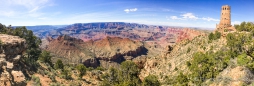 Blick über den Grand Canyon und den Watch Tower an der East Rim