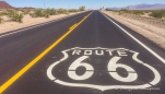 perfekt geteerte Route 66 ... mit weißen Sprenkeln