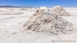 Salzberge trocknen am Rand des Salar de Uyuni