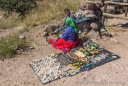 oben wie unten ... bunte Souvenirs ... angeboten von den Tarahumara