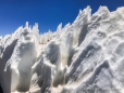Die Eisspitzen der Büßerschneefelder ragen der Sonne entgegen
