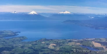 Blick auf den Osorno und den Lago Llanquihue aus der Luft