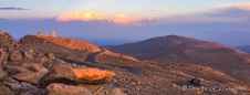 Kurz vor Sonnenuntergang am Gipfel des Mount Evans