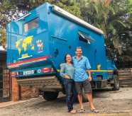 Julie & Marcus mit Cuthberth - ihrem Iveco - in der Welt unterwegs