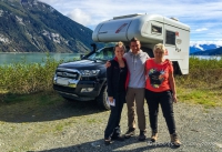 Elisa & Steffen mit Besuch Linda unterwegs mit ihrem Ford und Tischer Wohnkabine