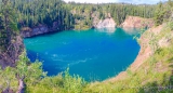 Schöne Spazierwege mit Blick auf den Yukon River in Whitehorse