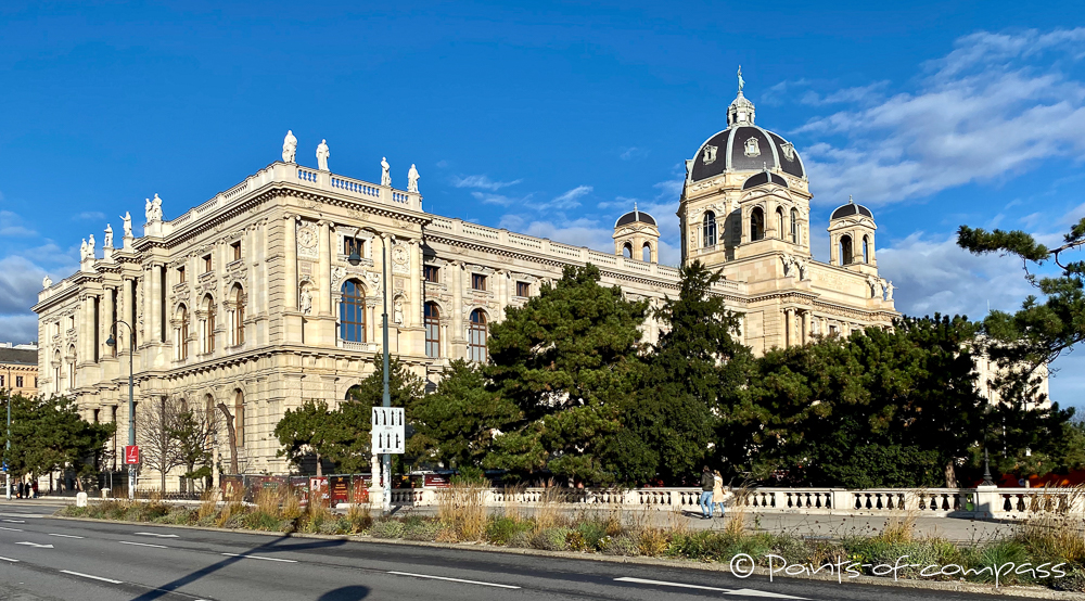 Naturhistorisches Museum - Blick vom Mueseumsquartier